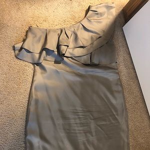 Adorable and classy Banana Republic Size 12 one-shoulder gray dress. Worn once!